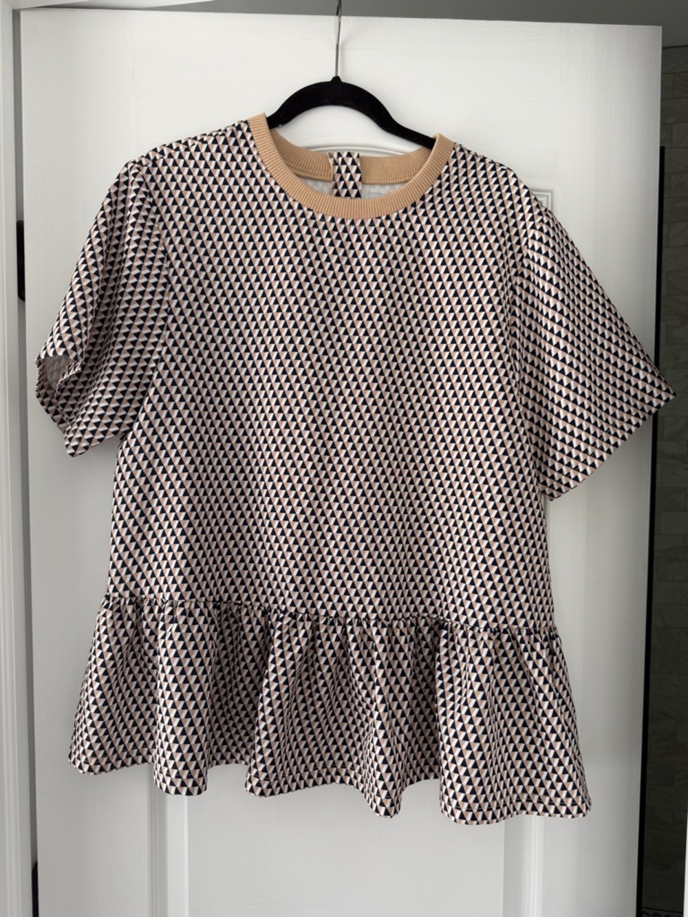 Addison Bay Botanist Blouse NWT Tri Geo Print Peplum Top Size L - Picture 2 of 7